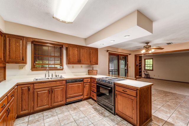 2966 Knoll Drive, Gahanna, OH 43230