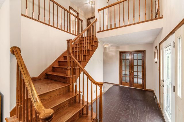 2966 Knoll Drive, Gahanna, OH 43230