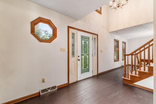 2966 Knoll Drive, Gahanna, OH 43230