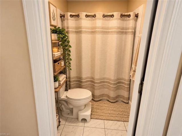 417 Hustings Ln Unit D, Newport News, VA 23608