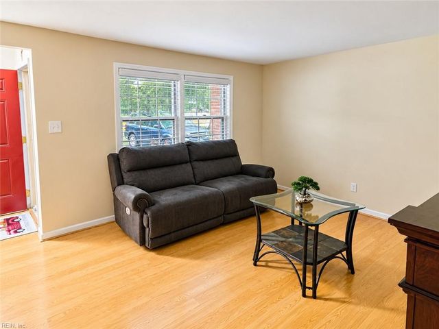 417 Hustings Ln Unit D, Newport News, VA 23608