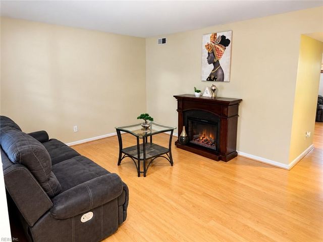 417 Hustings Ln Unit D, Newport News, VA 23608