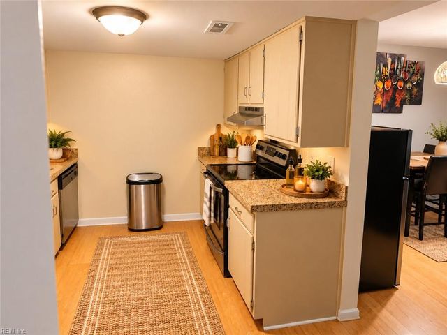 417 Hustings Ln Unit D, Newport News, VA 23608