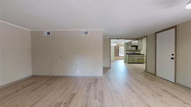 1501 13th Street N, Texas City, TX 77590