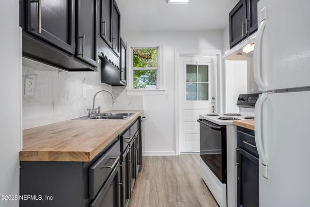 3339 SYLVIA Street, Jacksonville, FL 32207