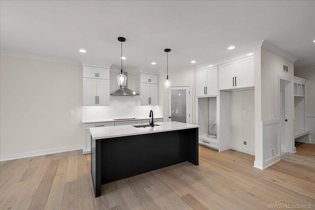 682 Westlake Avenue, Oxford, MI 48371