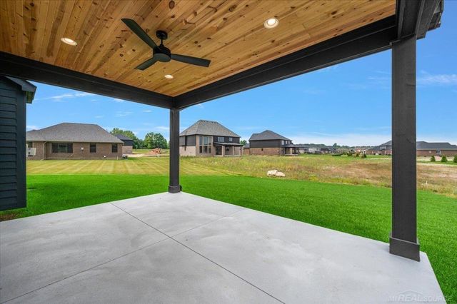 682 Westlake Avenue, Oxford, MI 48371