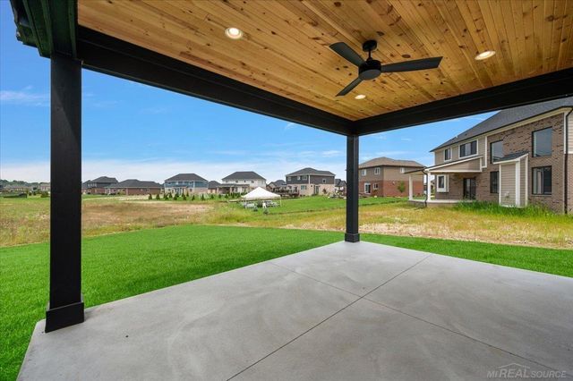 682 Westlake Avenue, Oxford, MI 48371