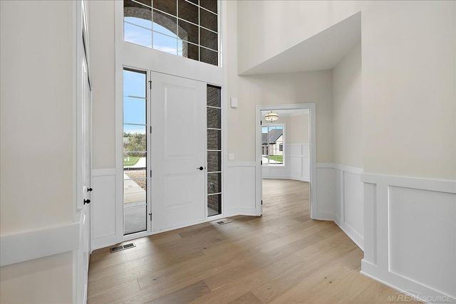 682 Westlake Avenue, Oxford, MI 48371