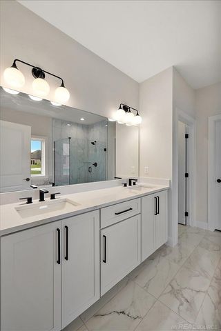 682 Westlake Avenue, Oxford, MI 48371