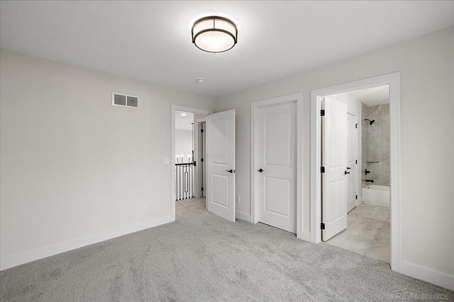 682 Westlake Avenue, Oxford, MI 48371