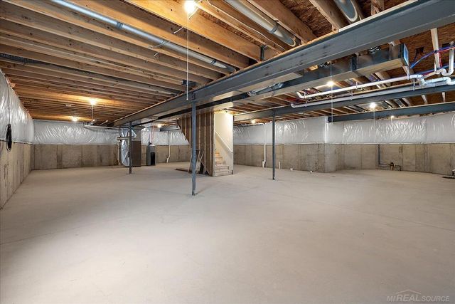 682 Westlake Avenue, Oxford, MI 48371