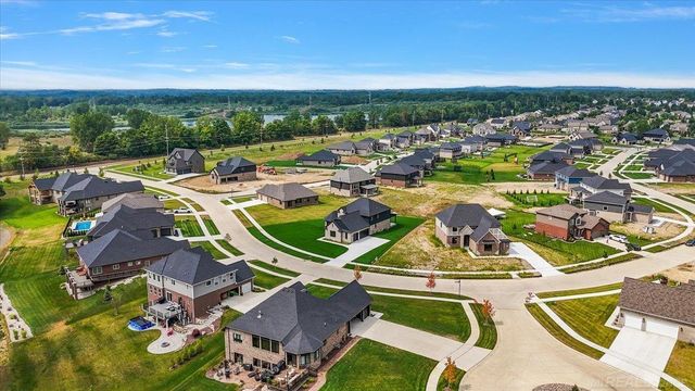 682 Westlake Avenue, Oxford, MI 48371