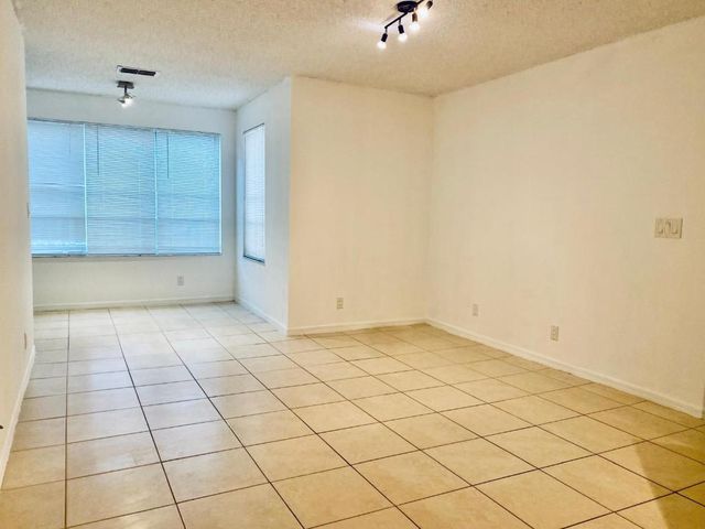 3310 Pinewalk Drive N 1826, Margate, FL 33063