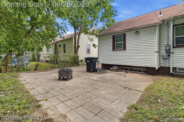 8240 Fielding Street, Detroit, MI 48228