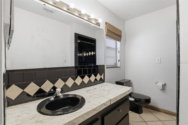 4006 NW 36TH TERRACE, Gainesville, FL 32605