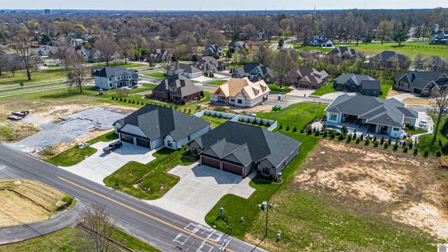 3914 Pines Road, Paducah, KY 42001