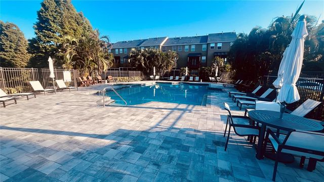 2915 POINTEVIEW, Tampa, FL 33611