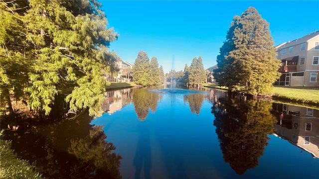 2915 POINTEVIEW, Tampa, FL 33611