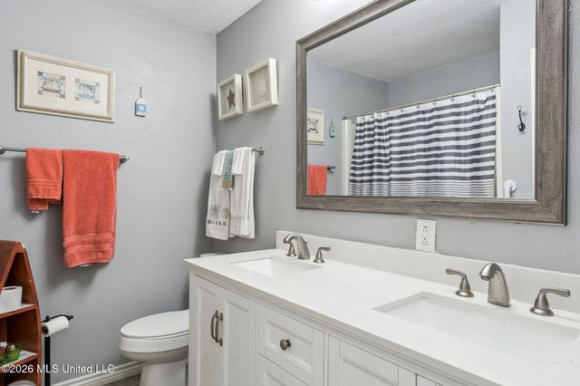 2218 Calle De Arena Street, Gautier, MS 39553