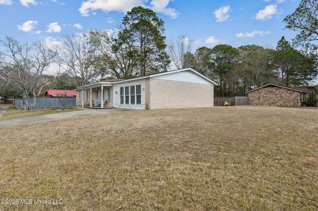 2218 Calle De Arena Street, Gautier, MS 39553