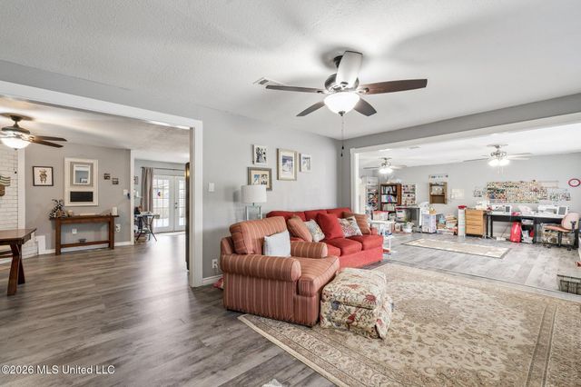 2218 Calle De Arena Street, Gautier, MS 39553