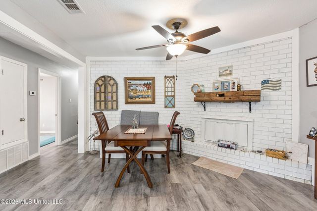 2218 Calle De Arena Street, Gautier, MS 39553