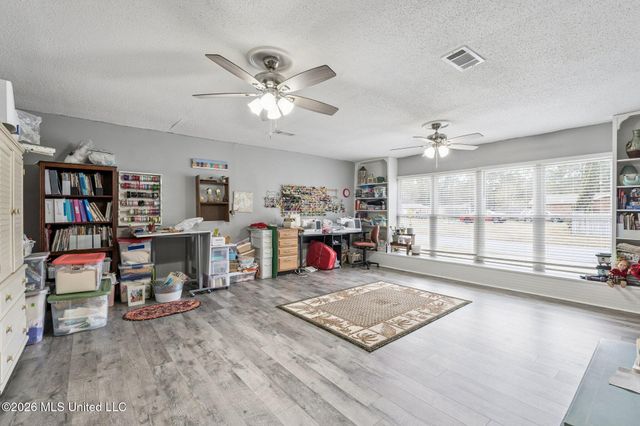 2218 Calle De Arena Street, Gautier, MS 39553