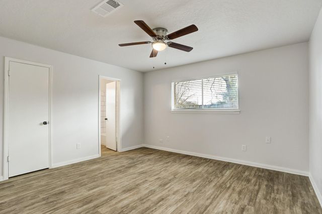 5613 Armstrong Drive, Texas City, TX 77591