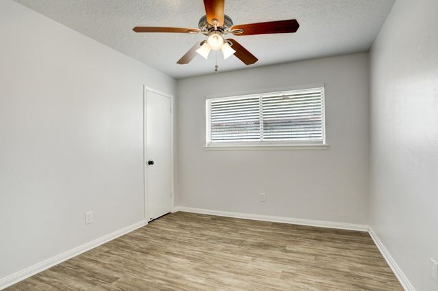 5613 Armstrong Drive, Texas City, TX 77591