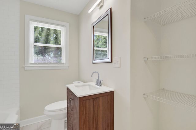 2222 Hanson Street, Savannah, GA 31404