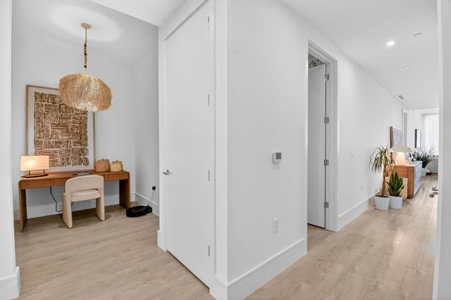 220 Lake Shore Drive 1708, Lake Park, FL 33403