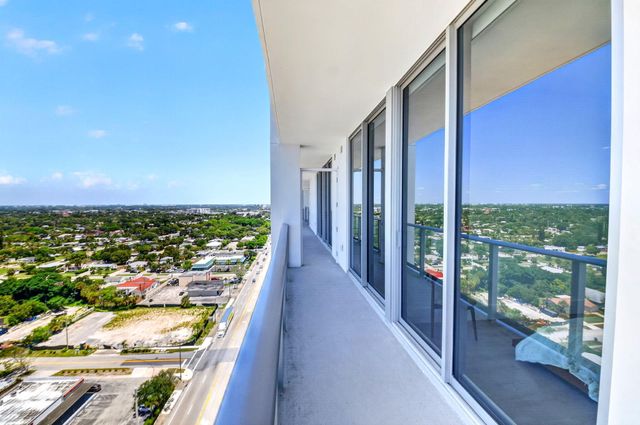 220 Lake Shore Drive 1708, Lake Park, FL 33403