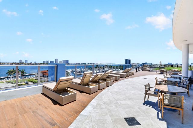 220 Lake Shore Drive 1708, Lake Park, FL 33403