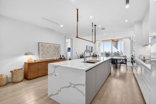 220 Lake Shore Drive 1708, Lake Park, FL 33403