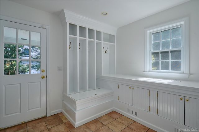 26 Plumwood Road, Briarcliff Manor, NY 10510