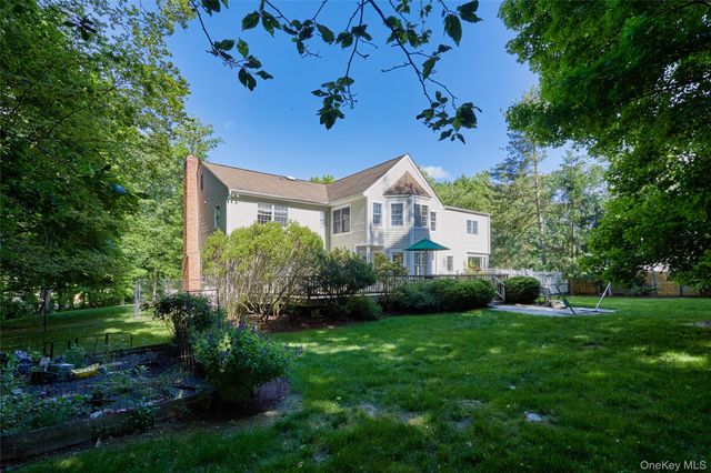 26 Plumwood Road, Briarcliff Manor, NY 10510