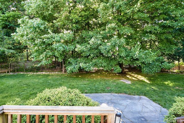 26 Plumwood Road, Briarcliff Manor, NY 10510