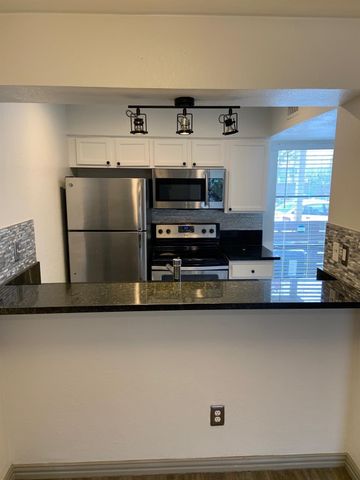 2800 Douglas Avenue 116, Dallas, TX 75219