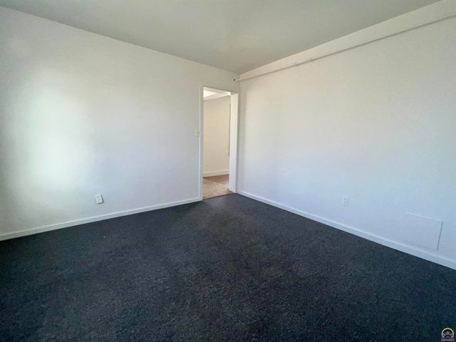 433 SW Lincoln ST, Topeka, KS 66606