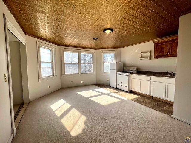 433 SW Lincoln ST, Topeka, KS 66606