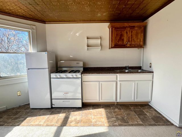 433 SW Lincoln ST, Topeka, KS 66606