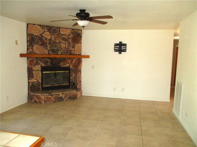15412 Myalon Road, Apple Valley, CA 92307