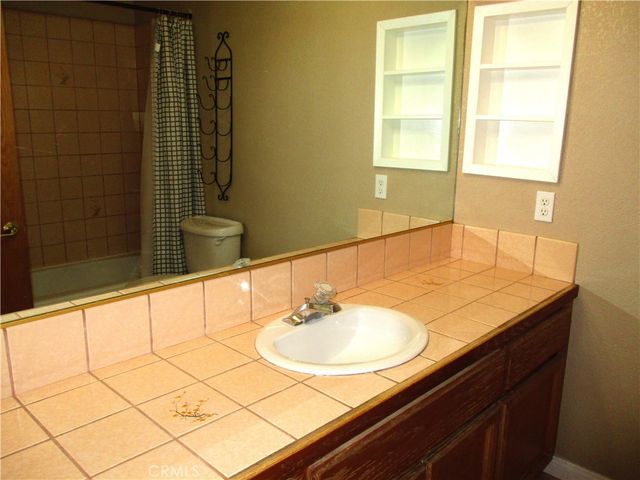 15412 Myalon Road, Apple Valley, CA 92307