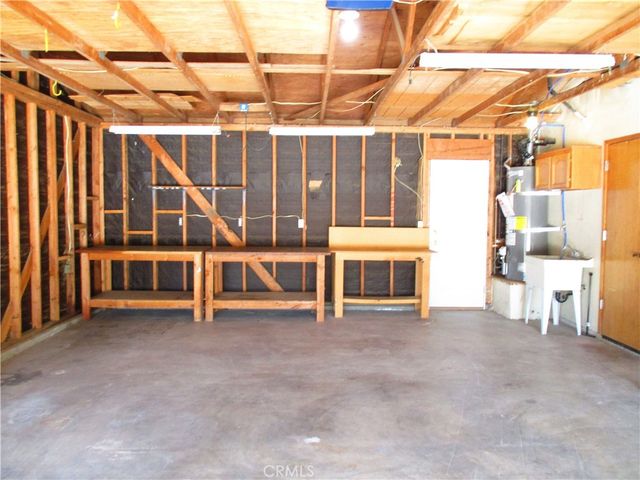 15412 Myalon Road, Apple Valley, CA 92307