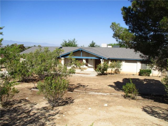 15412 Myalon Road, Apple Valley, CA 92307