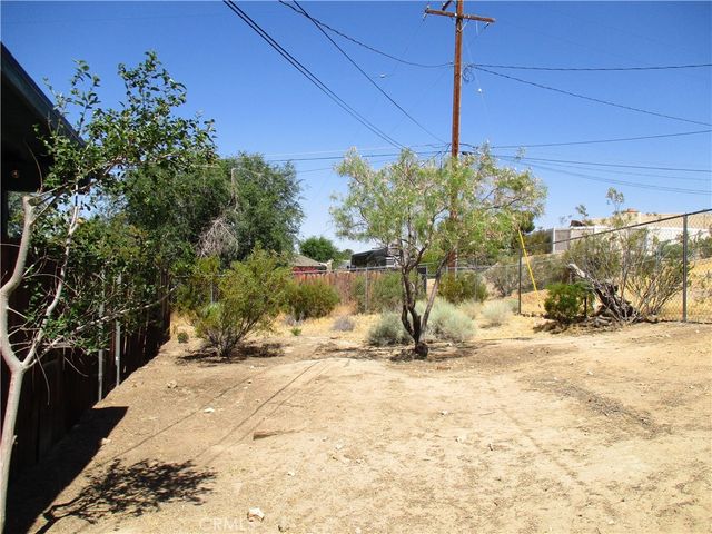 15412 Myalon Road, Apple Valley, CA 92307