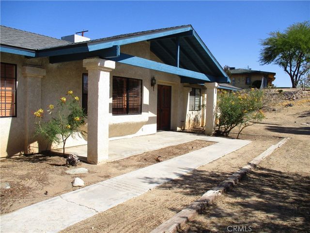 15412 Myalon Road, Apple Valley, CA 92307