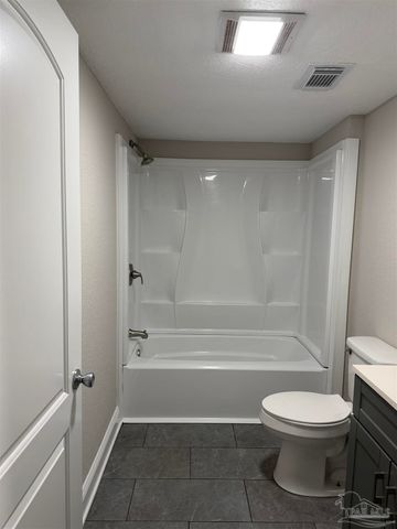 2911 N Hayne St, Pensacola, FL 32503