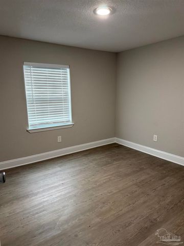 2911 N Hayne St, Pensacola, FL 32503